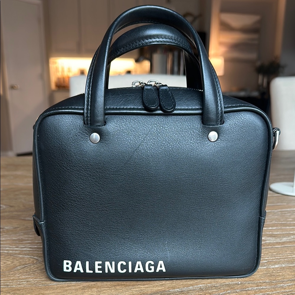 Balenciaga Shiny Day Calfskin XS Triangle Square Bag - Picture 3 of 15